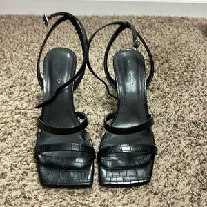 Marc Fisher black strap sandals. Size 8.5